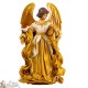 Goldener und drapierter Engel mit Taube und Harfe