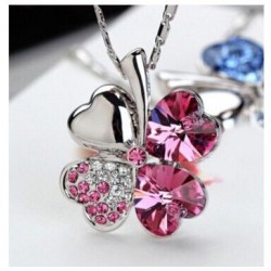 Roze klaver ketting