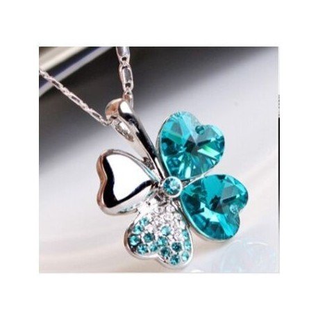 Collier trèfle rose cristal 2.1 x 2.6 cm